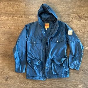 Fjall Raven Hooded Shell Jackey - Like New - Men’s XS